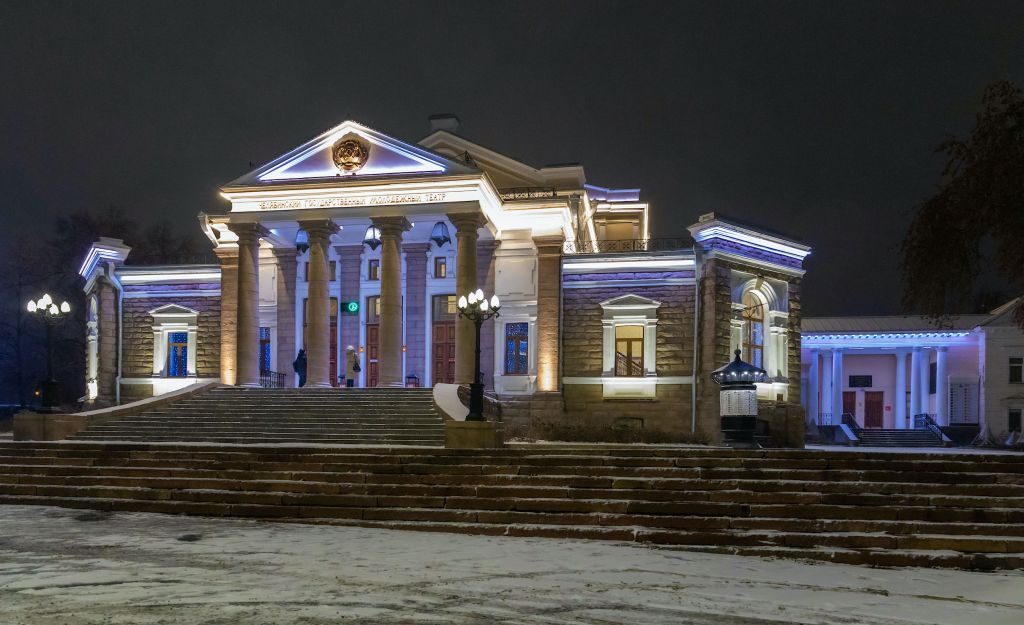 В Челябинске попрощались со спектаклем‑легендой об Эдит Пиаф